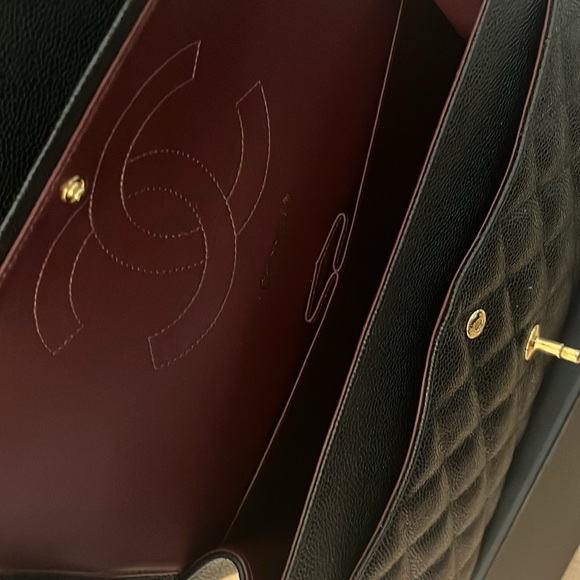 Chanel Jumbo Classic Flap - Picture 7 of 12